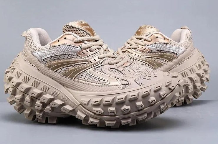 Duplicata de la chaussure Bouncer de Balenciaga