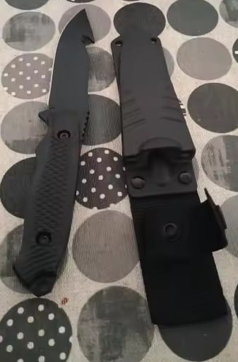 High-quality Chinese hunting knife with stainless steel blade