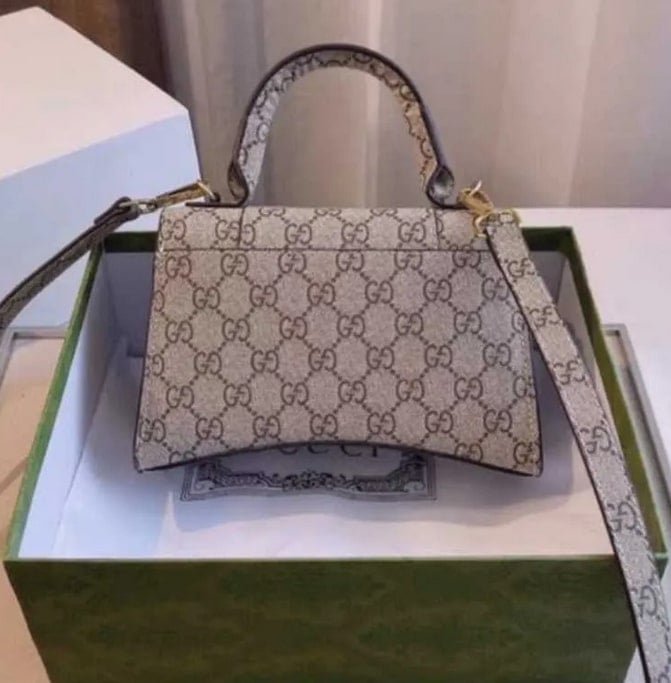Stylish handbag from a top-rated DHgate seller